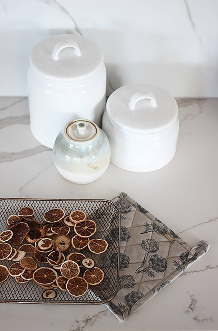 Raine & Humble - Pot Holder / Trivet Artichoke Charcoal