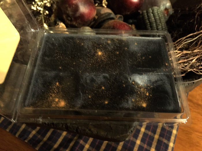 The Cranberry Cornstalk Co. - Extreme Scent Blackened Bees Wax Primitive Decor Melts: Cinnamon
