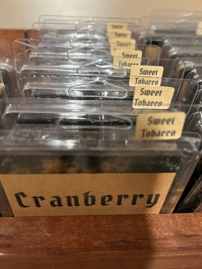 The Cranberry Cornstalk Co. - Extreme Scent Blackened Bees Wax Primitive Decor Melts: Cinnamon