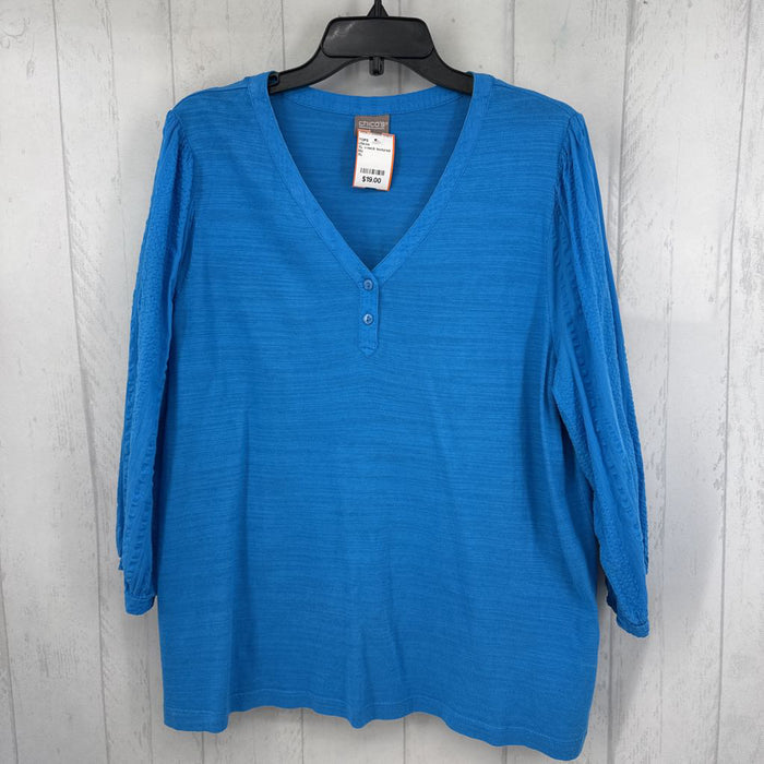 XL v-neck textured slv top